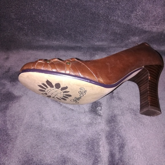 Women's Leather upper shoes - Picture 3 of 3